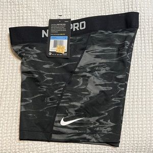 NIKE DRI-FIT Pro Shorts 3” Large